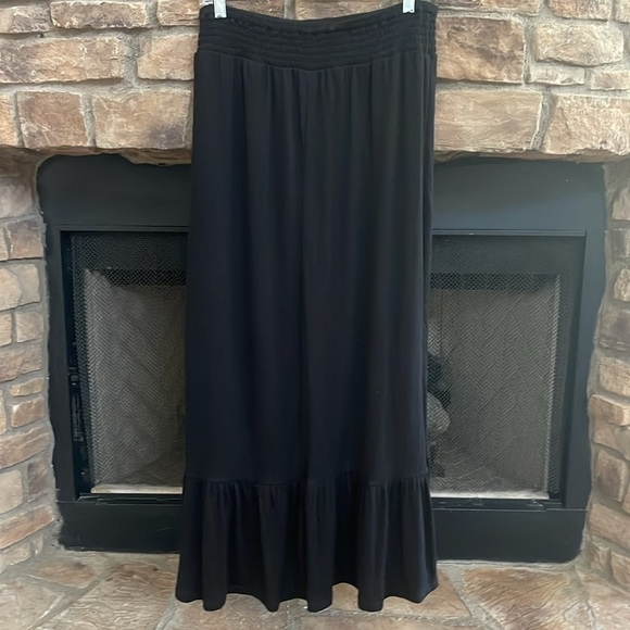 Cato black high-low skirt with elastic waistband. Size 14/16 - Picture 2 of 11